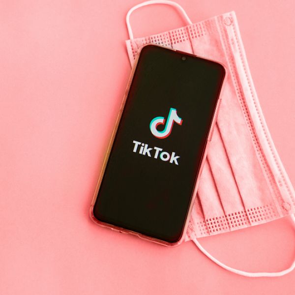 ARE YOU READY FOR THE TIKTOK BEAUTY CHALLENGE?